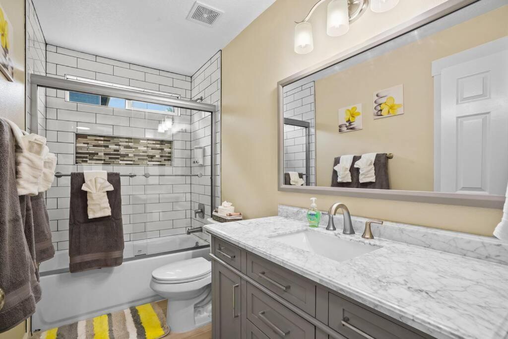Remodeled, Charming Retreat On The City's Doorstep Holiday home *